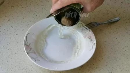 Champignons de paille entiers pelés en conserve